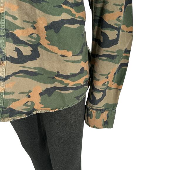 Modern Amusement XL Army Green Camo Print Button Down Shirt - Picture 4 of 6